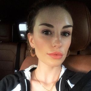 Meet your Posher, Lindsey